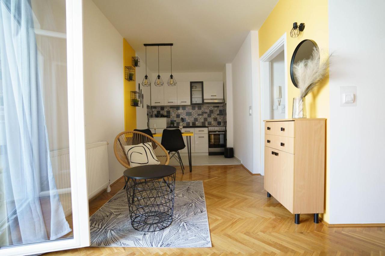 Sunny Place Нови Сад Екстериор снимка